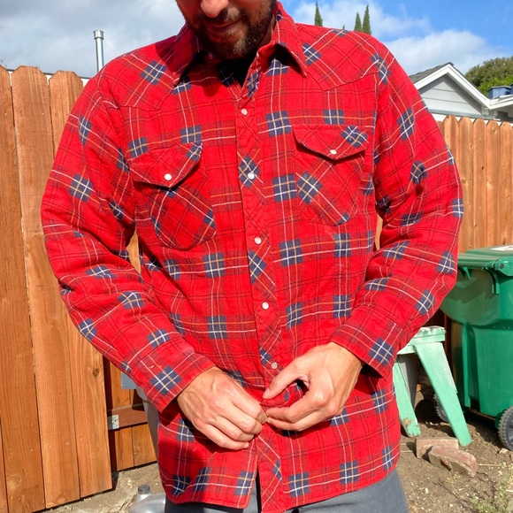 Wrangler button down, plaid, lined jacket - Picture 1 of 16